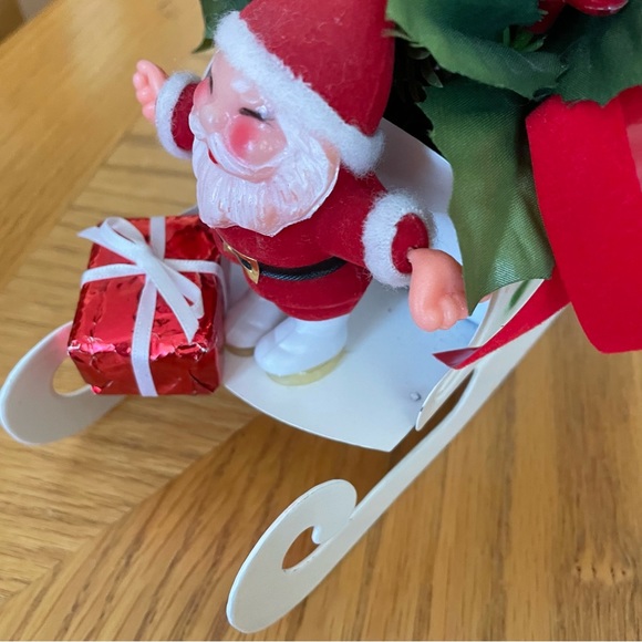 Decorative Sleigh with Santa - Picture 8 of 9